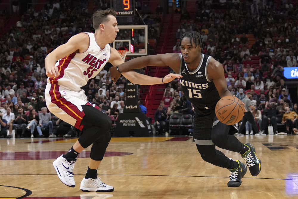  阿德巴约22，热火轻取奇才  