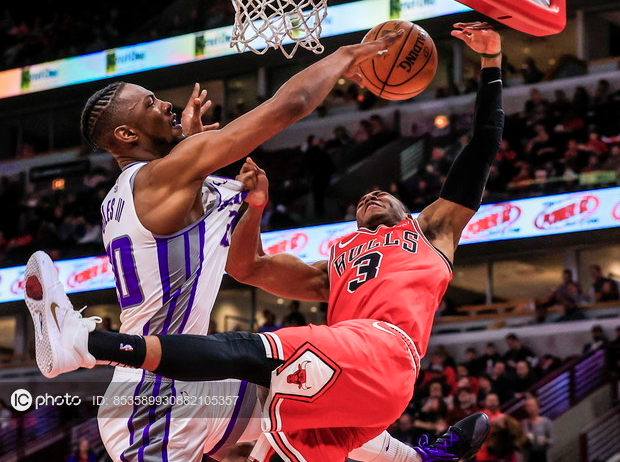  福克斯关键抢断助攻，国王加时险胜开拓者止颓势